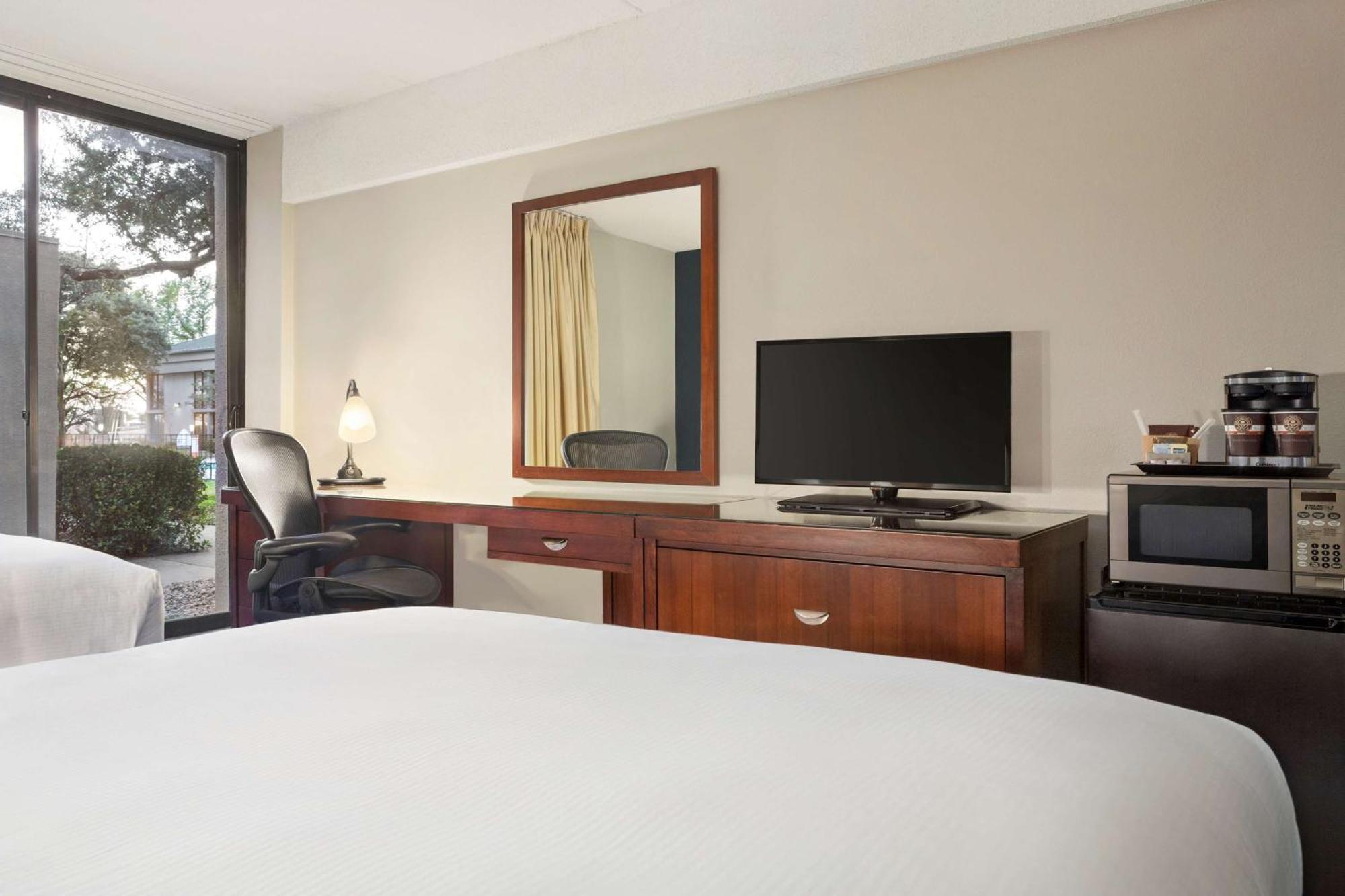 Doubletree By Hilton Dfw Airport North Irving Exterior foto